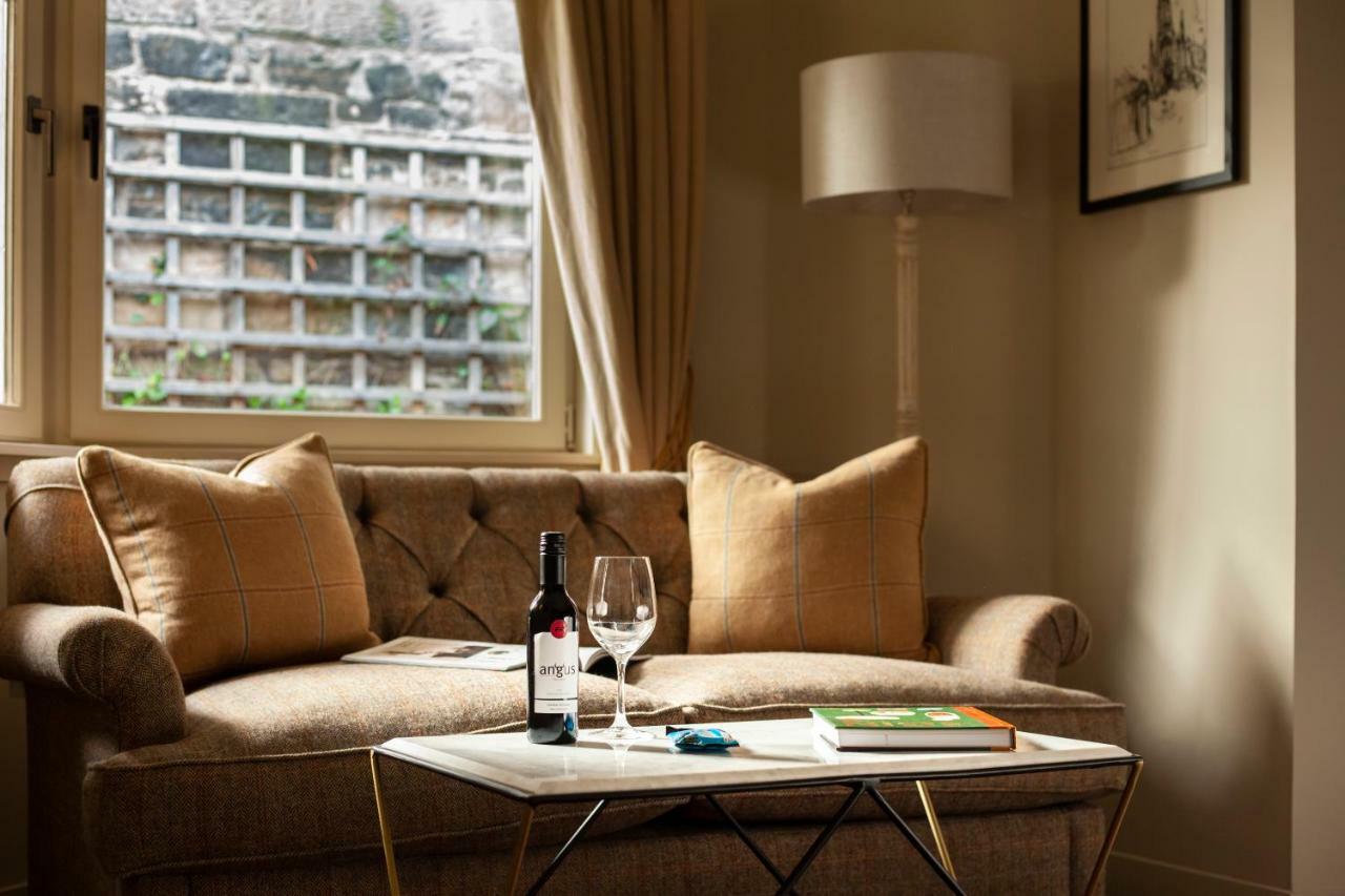 The Roseate Edinburgh - Small Luxury Hotels Of The World Eksteriør bilde A living room at the hotel